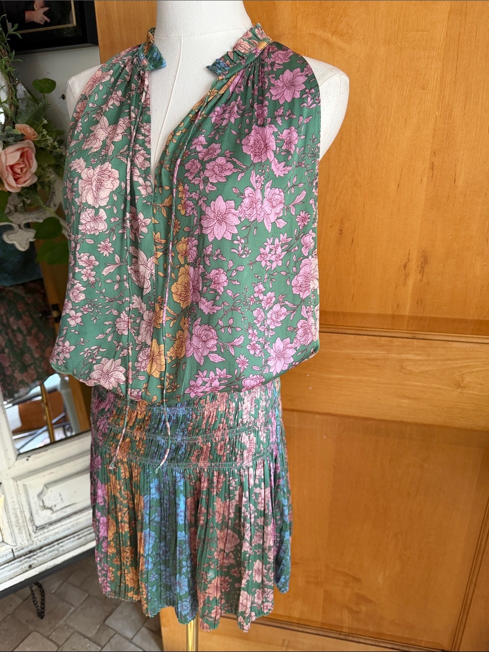 Evelyn & Annie Floral Halter Boutique Dress Wear Different Ways EUC PTP 23 - Picture 3 of 10